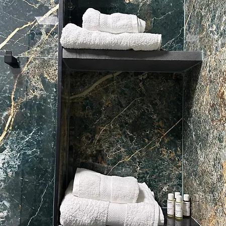 Scandinavian Al * Τίρανα